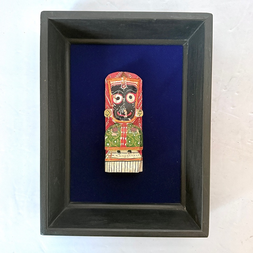 Vintage Framed Hand-Carved Jagannath Wooden Figurine from India Blue Velvet - Picture 2 of 15